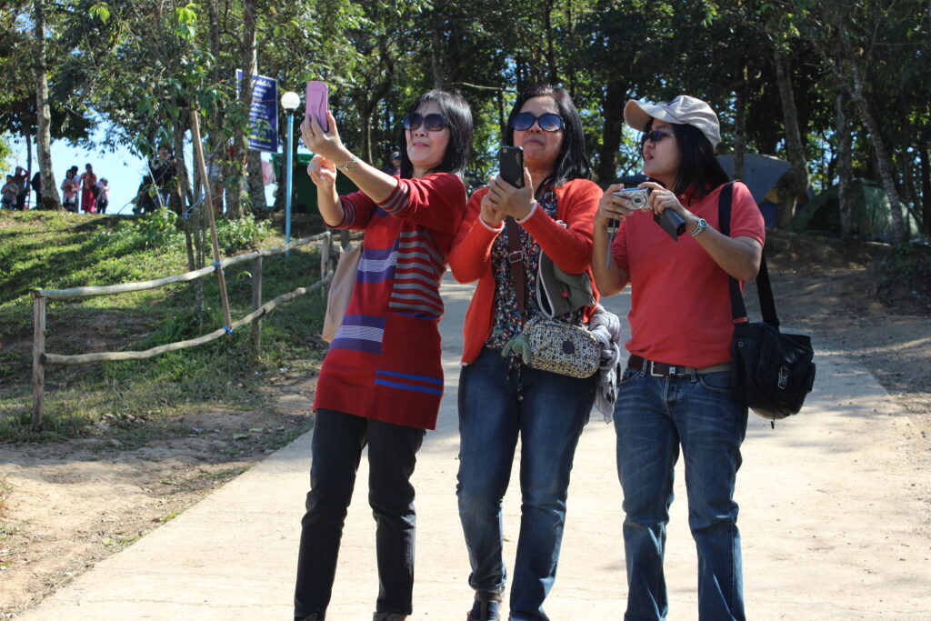 เลย เขาค้อ เพชรบูรณ์ 3 วัน 2 คืน, Tour 5G - บริษัท โซดา เมนเนจเมนท์ จำกัด,