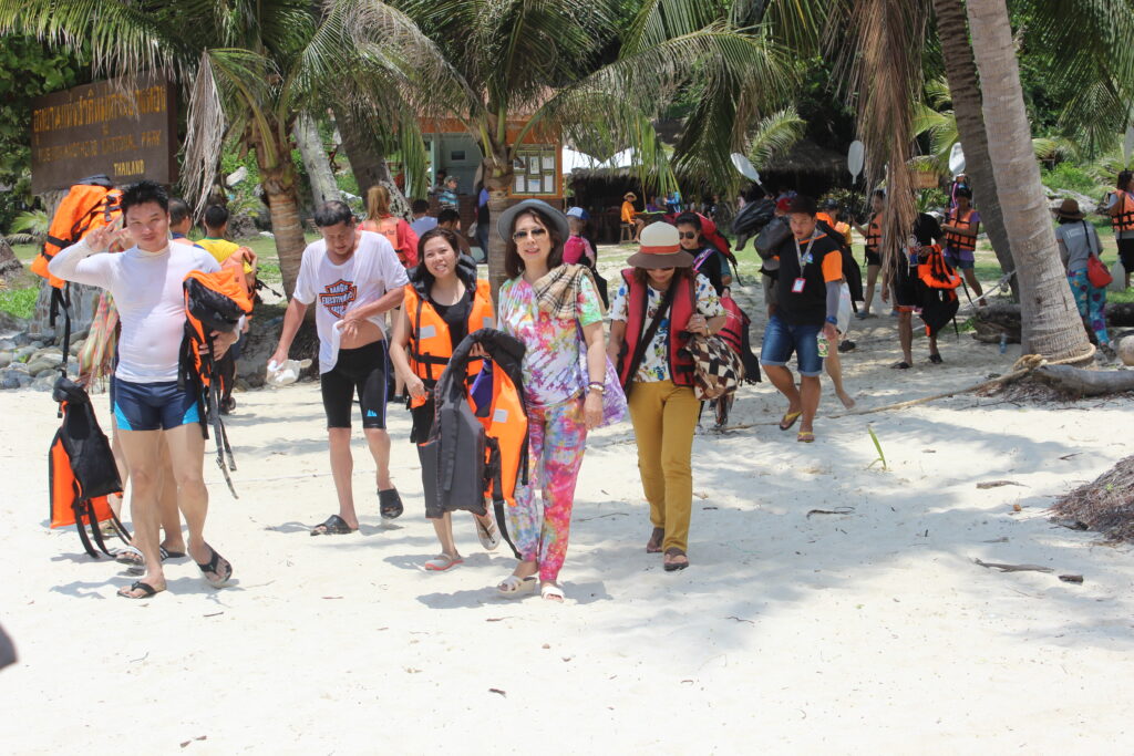 เกาะสมุย 3 วัน 2 คืน, Tour 5G - บริษัท โซดา เมนเนจเมนท์ จำกัด,