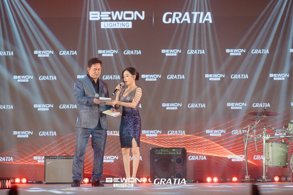 งานเลี้ยงลูกค้ารายใหญ่, Tour 5G - บริษัท โซดา เมนเนจเมนท์ จำกัด,