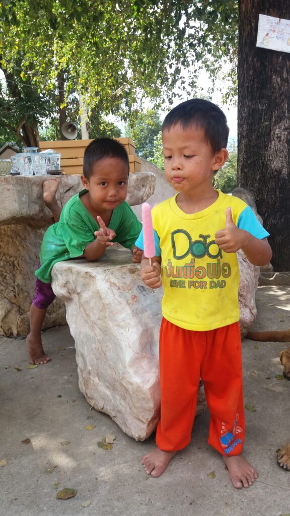 แบ่งฝันปันสุขให้น้อง ๆ มูลนิธิ, Tour 5G - บริษัท โซดา เมนเนจเมนท์ จำกัด,