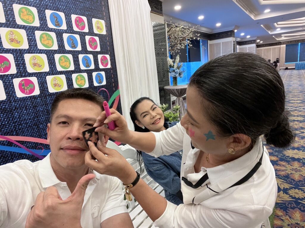 บลูยีนส์ Night Party, Tour 5G - บริษัท โซดา เมนเนจเมนท์ จำกัด,