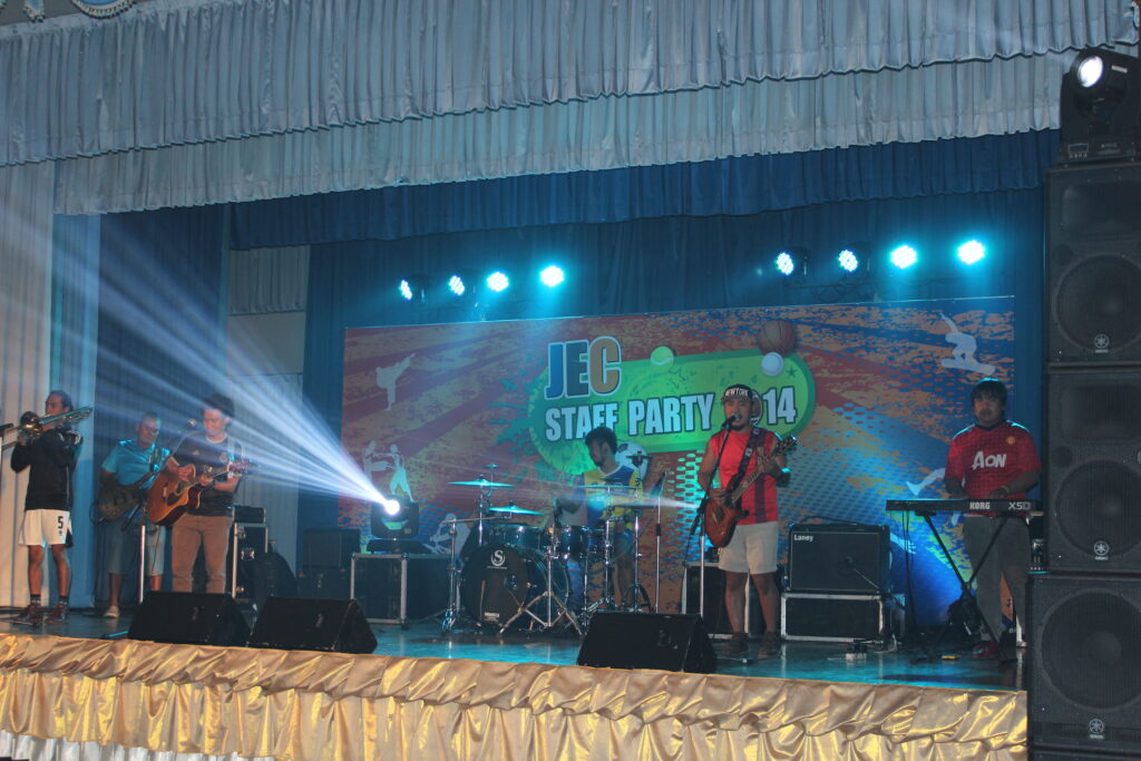 Staff Party JEC, Tour 5G - บริษัท โซดา เมนเนจเมนท์ จำกัด,