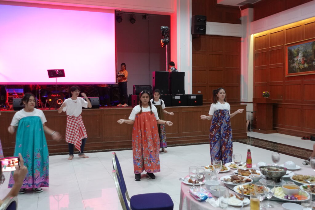 Y 2 K Party บริษัท เอเซียอัลลิแอนซ์ ฯ, Tour 5G - บริษัท โซดา เมนเนจเมนท์ จำกัด,