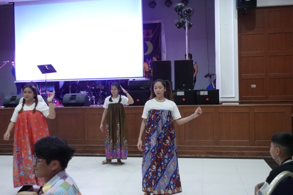 Y 2 K Party บริษัท เอเซียอัลลิแอนซ์ ฯ, Tour 5G - บริษัท โซดา เมนเนจเมนท์ จำกัด,