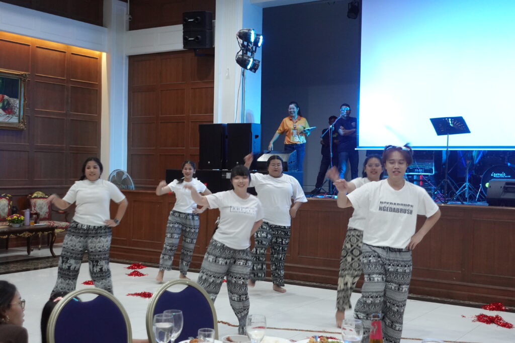 Y 2 K Party บริษัท เอเซียอัลลิแอนซ์ ฯ, Tour 5G - บริษัท โซดา เมนเนจเมนท์ จำกัด,