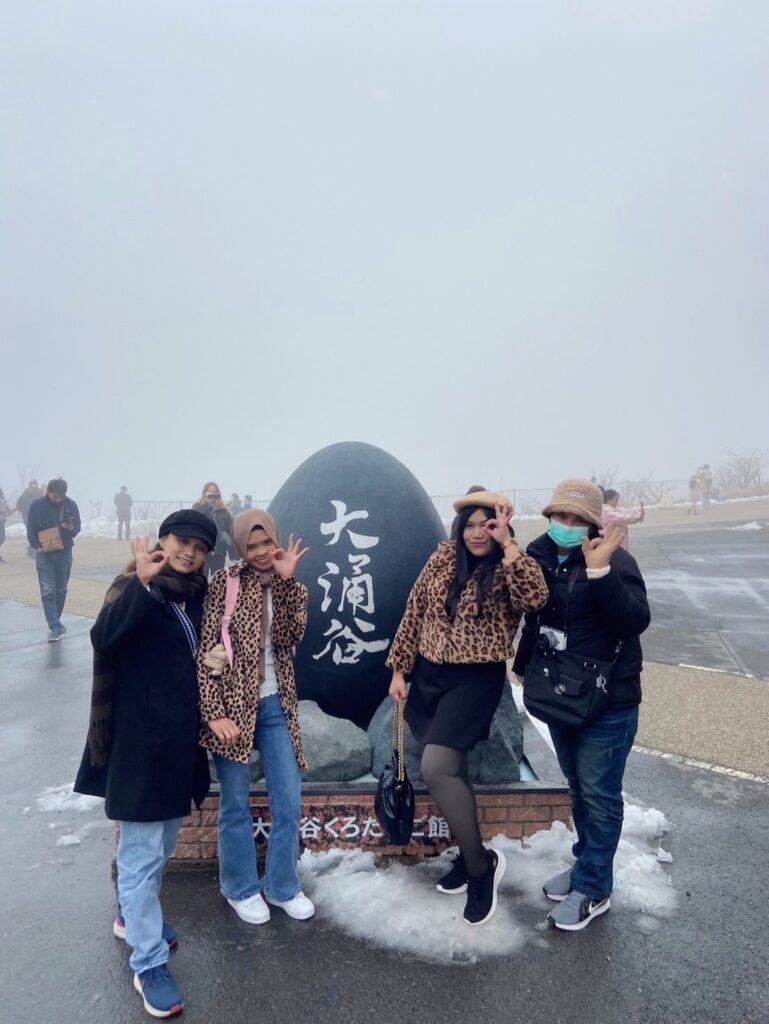 โตเกียว ฟูจิ บริษัท โกลเด้นท์ ซีฟุ้ดส์ จำกัด, Tour 5G - บริษัท โซดา เมนเนจเมนท์ จำกัด,