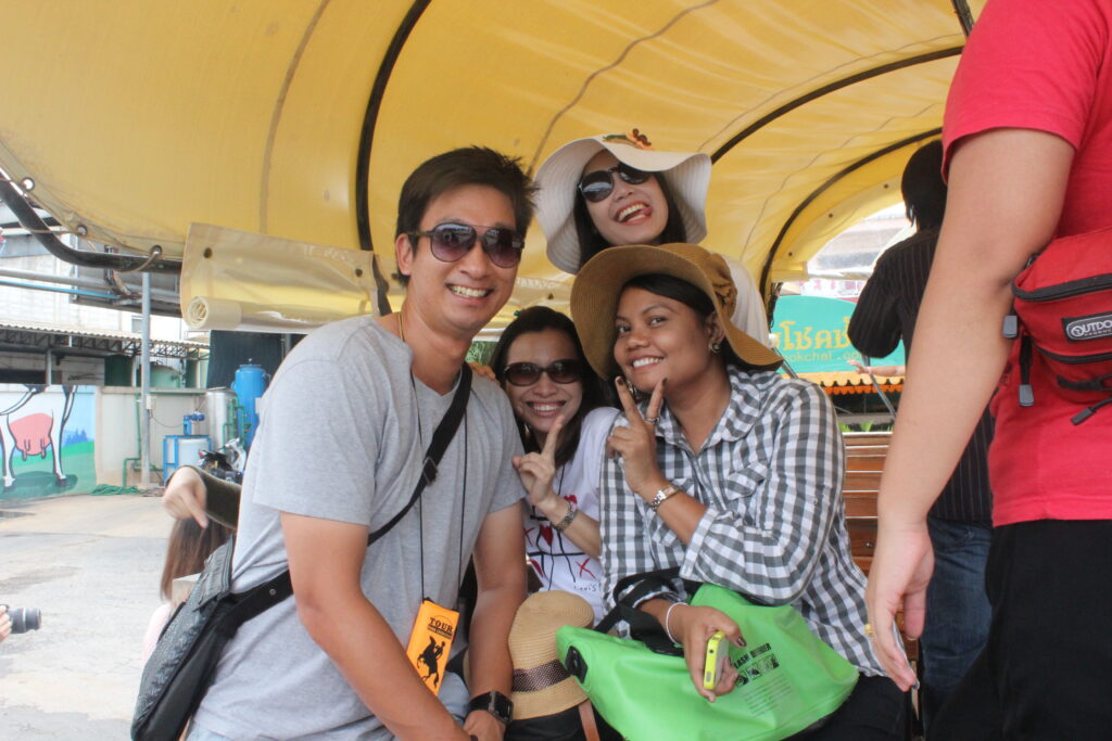 ปากช่อง 3 วัน 2 คืน บริษัท เจ๊บเซ่นแอนด์เจ๊สเซ่น จำกัด, Tour 5G - บริษัท โซดา เมนเนจเมนท์ จำกัด,