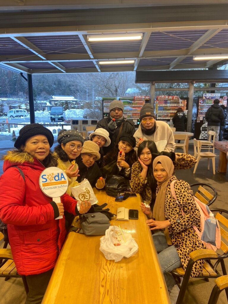 โตเกียว ฟูจิ บริษัท โกลเด้นท์ ซีฟุ้ดส์ จำกัด, Tour 5G - บริษัท โซดา เมนเนจเมนท์ จำกัด,