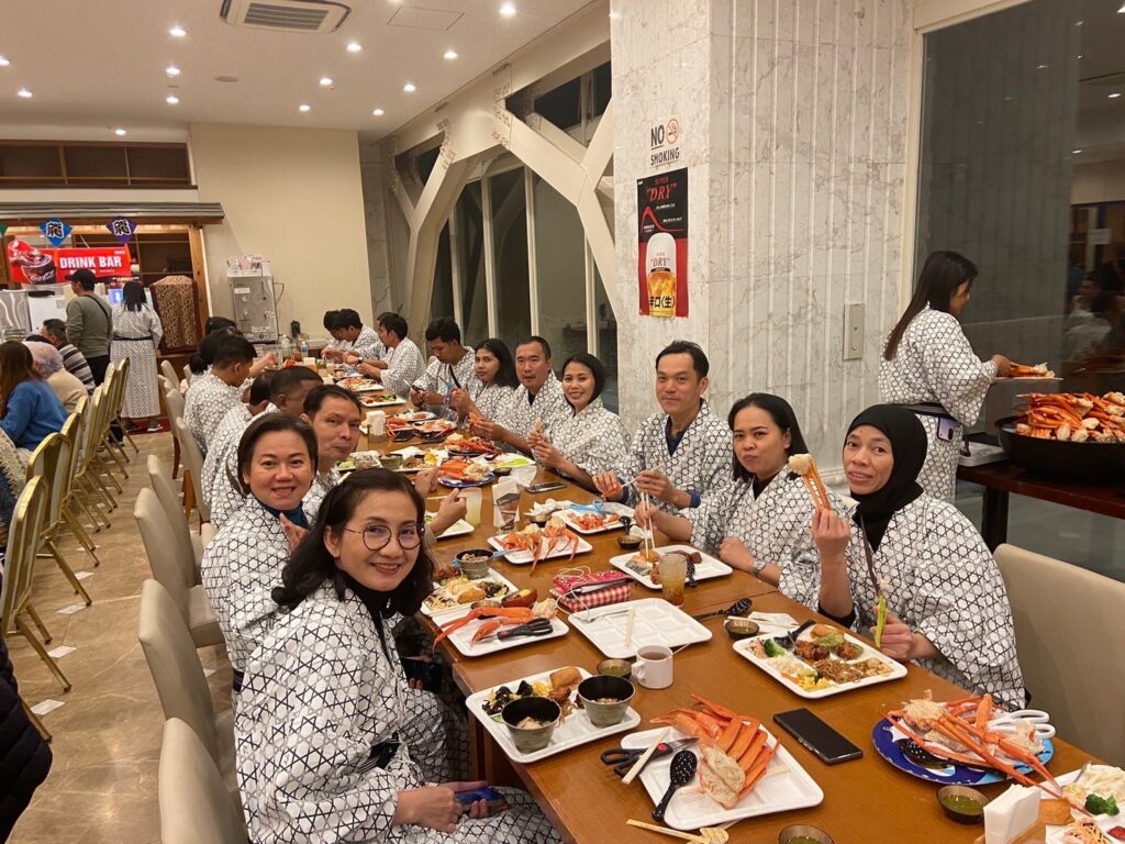 โตเกียว ฟูจิ บริษัท โกลเด้นท์ ซีฟุ้ดส์ จำกัด, Tour 5G - บริษัท โซดา เมนเนจเมนท์ จำกัด,
