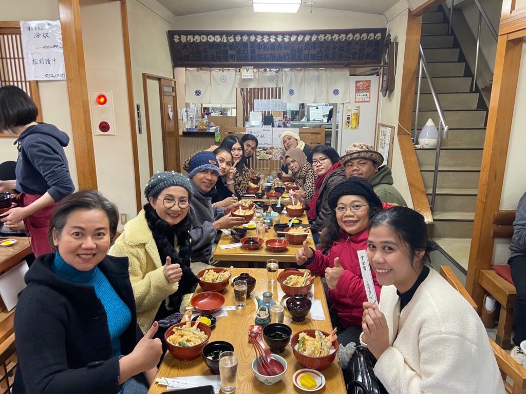 โตเกียว ฟูจิ บริษัท โกลเด้นท์ ซีฟุ้ดส์ จำกัด, Tour 5G - บริษัท โซดา เมนเนจเมนท์ จำกัด,