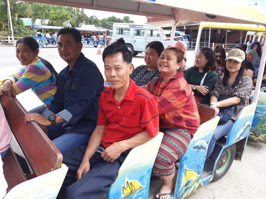 ปากช่อง 2 วัน 1 คืน บริษัท พัทยาฟู้ดส์ จำกัด รุ่นที่ 3, Tour 5G - บริษัท โซดา เมนเนจเมนท์ จำกัด,