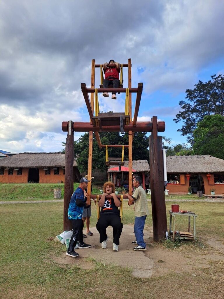 ทัวร์หมู่บ้านสันติชน จ.แม่ฮ่องสอน, Tour 5G - บริษัท โซดา เมนเนจเมนท์ จำกัด,