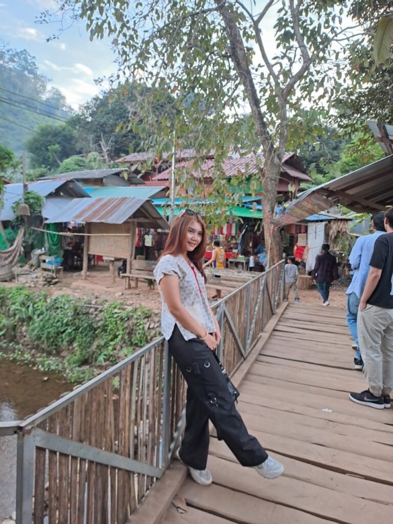 ทัวร์กะเหรี่ยงคอยาว ห้วยเสือเฒ่า จ.แม่ฮ่องสอน, Tour 5G - บริษัท โซดา เมนเนจเมนท์ จำกัด,