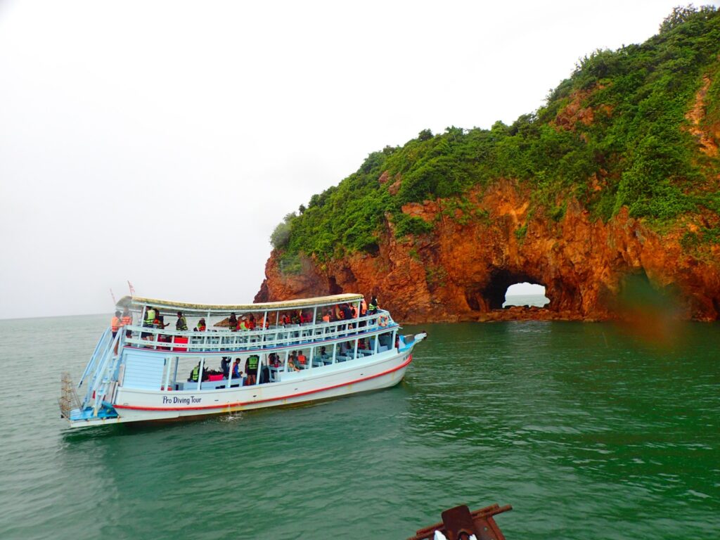ทัวร์เกาะทะลุ เกาะสิงห์ จ.ประจวบฯ, Tour 5G - บริษัท โซดา เมนเนจเมนท์ จำกัด,