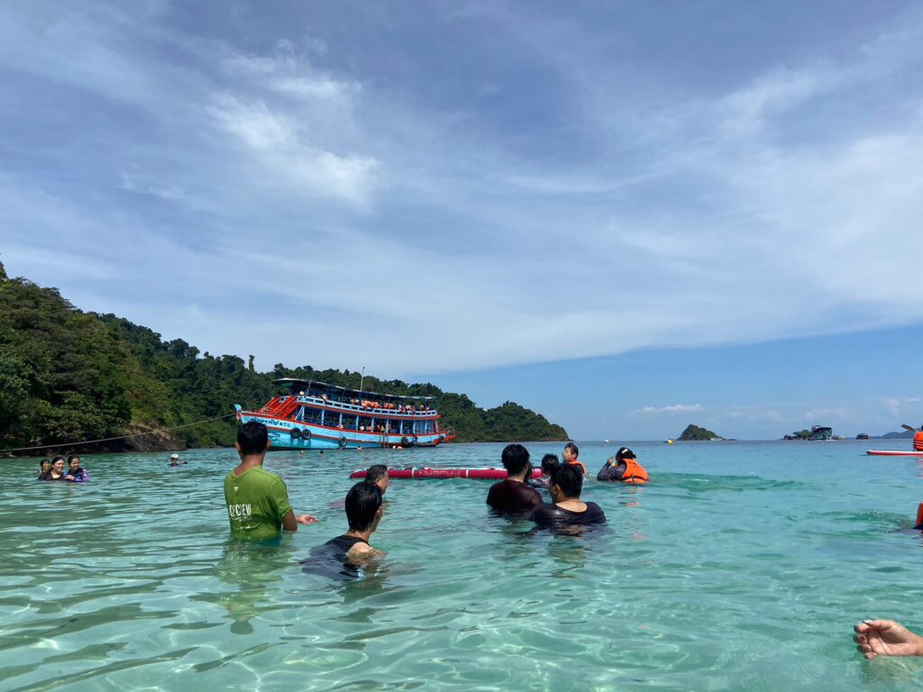 เกาะช้าง 3 วัน 2 คืน บริษัท แอดอินบิซิเนส, Tour 5G - บริษัท โซดา เมนเนจเมนท์ จำกัด,
