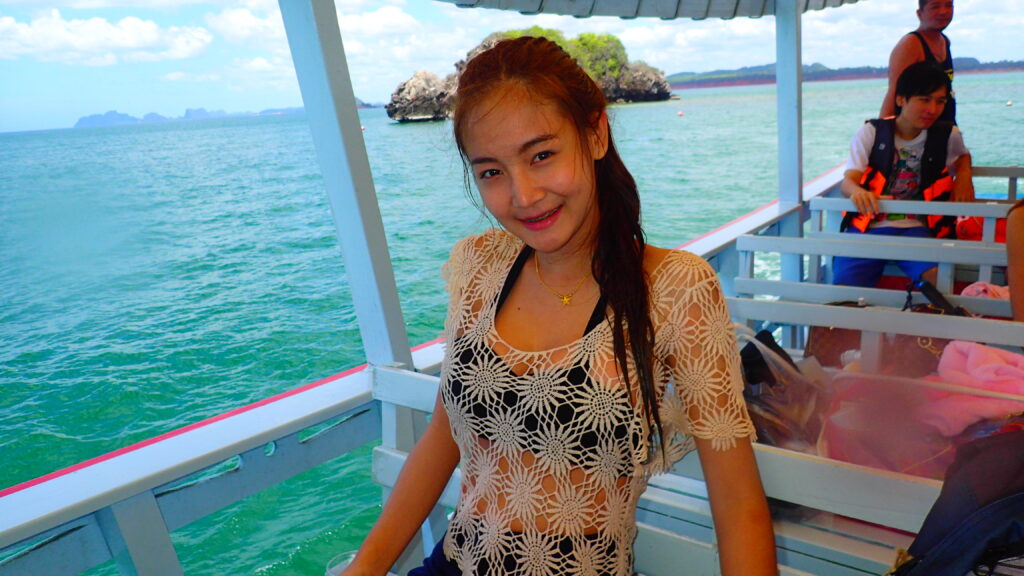 ดำน้ำเกาะทะลุ จ.ประจวบคีรีขันธ์ 3 วัน 2 คืน บริษัททัวร์เอ็กซ์เพรส เซ็นเตอร์ จำกัด, Tour 5G - บริษัท โซดา เมนเนจเมนท์ จำกัด,